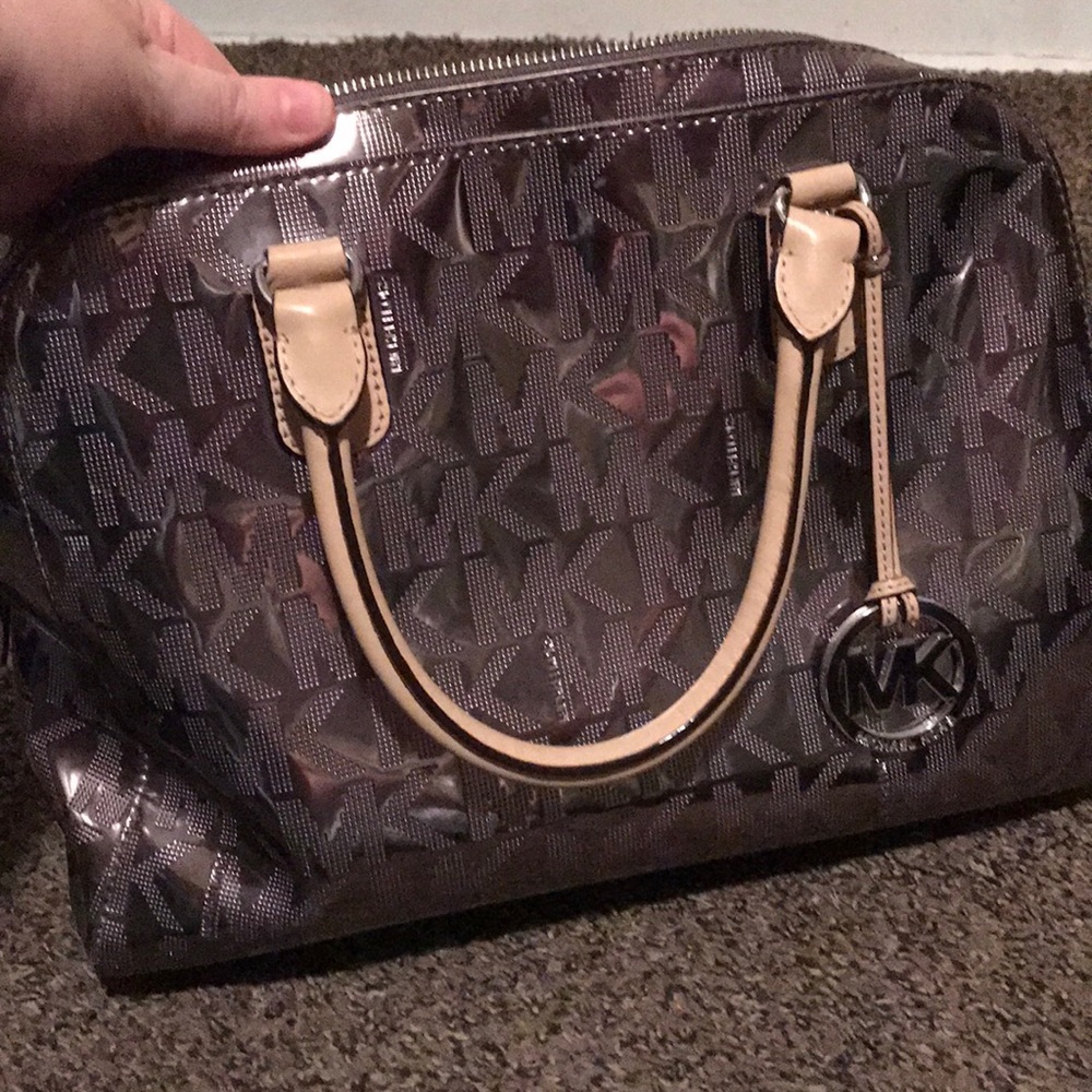 Purse and wallet